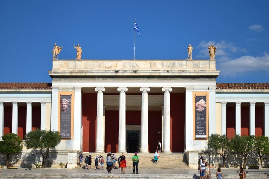 Athens: National Archaeological Museum Ticket & Audio Guide - Bronze statues and the power of movement