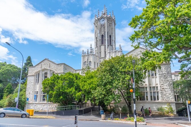 Auckland City Self Guided Walking Tour with an APP - St. Patrick’s Cathedral and the Sky Tower