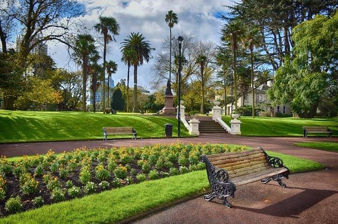 Auckland City Self Guided Walking Tour with an APP - Who should book this Auckland walk?