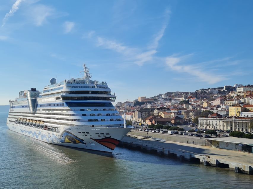 Audio Guide City Walk Lisbon for Cruise Guests - Climbing to the National Pantheon