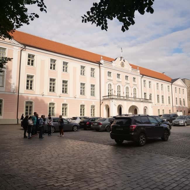 Audio Tour of the Toompea Hill (Cathedral Hill) in Tallinn - Starting at Freedom Square in central Tallinn