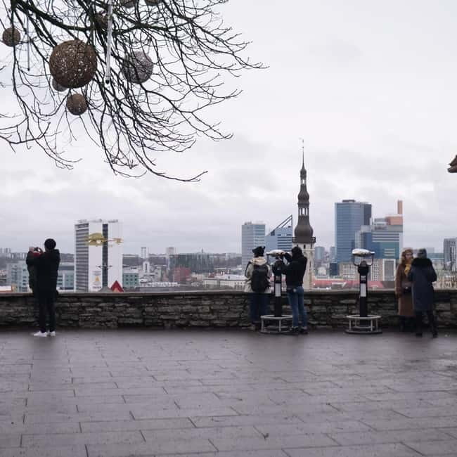 Audio Tour of the Toompea Hill (Cathedral Hill) in Tallinn - The English-only issue matters
