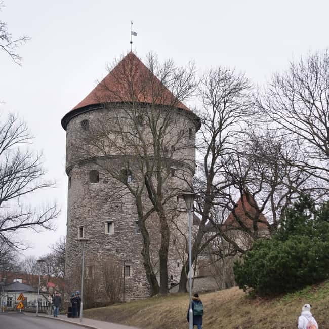 Audio Tour of the Toompea Hill (Cathedral Hill) in Tallinn - How to prepare before you leave