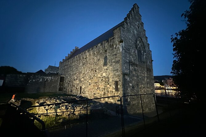 Audio Walking Tour in Bergen Famous Ghosts Location - Bergen’s darker side begins at Torgallmenningen