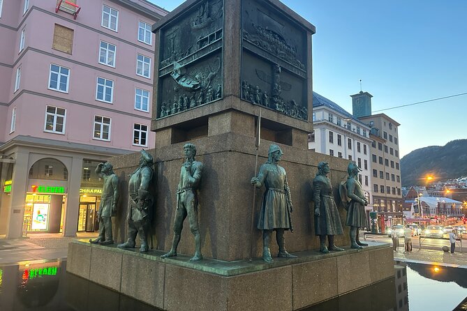 Audio Walking Tour in Bergen Famous Ghosts Location - The old town hall and its grim dungeon story
