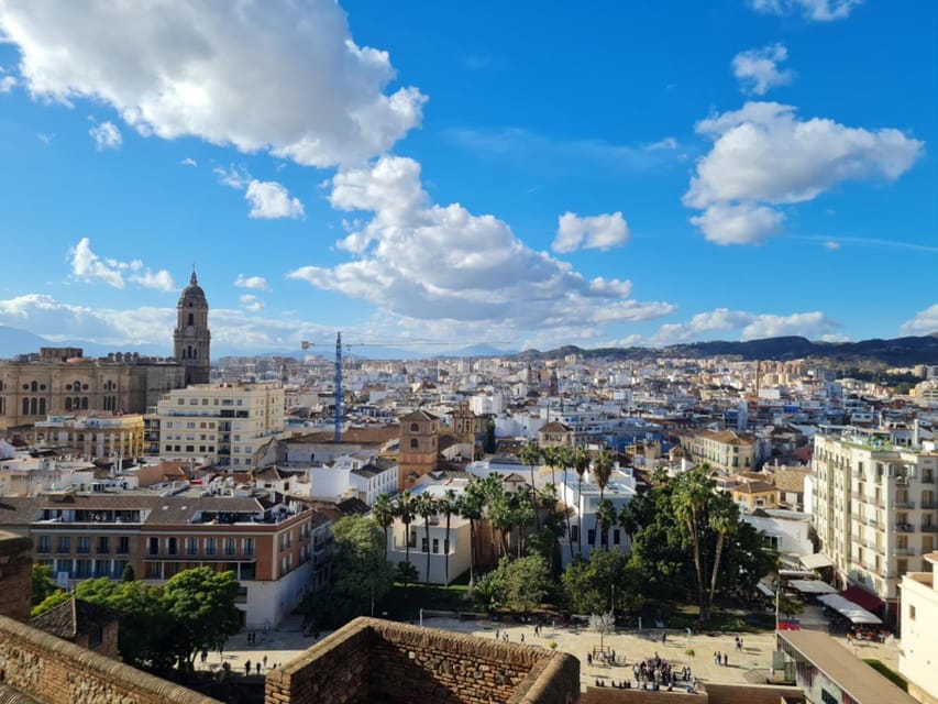 Audioguide City Walk Malaga for cruises (German & English) - Key points to know before booking