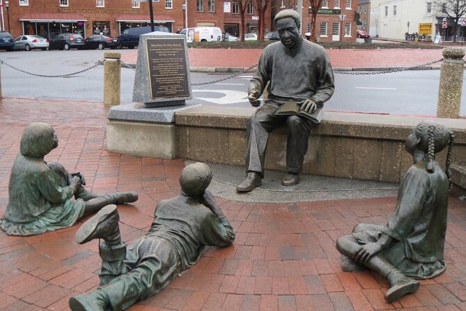 Awesome Scavenger Hunt: Annapolis Red Bricks & Blue Views - Starting at the Maryland State House