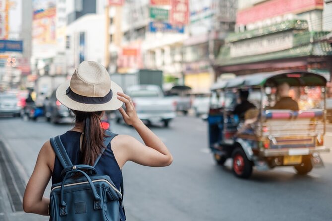 Bangkok Chinatown: Self-Guided Mystery Puzzle Quest - Eiah-Sae coffee shop and a more everyday side of the route