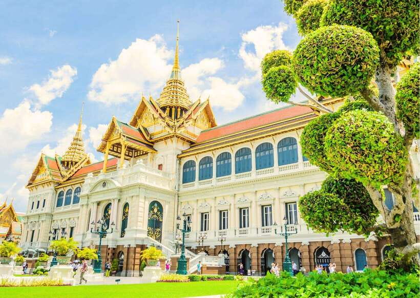 Bangkok Grand Palace & Emerald Buddha Flexible Pass w/ Audio - The Grand Palace sets the pace
