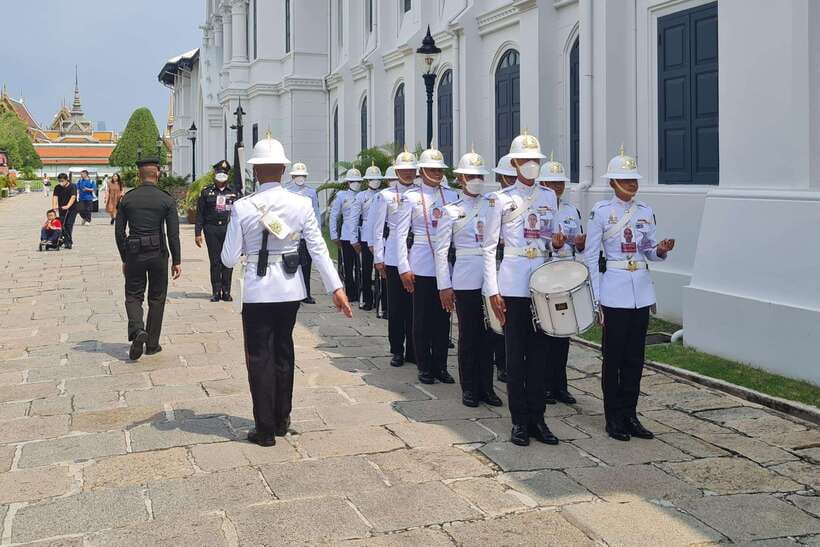 Bangkok Grand Palace & Emerald Buddha Flexible Pass w/ Audio - Queen Sirikit Museum of Textile