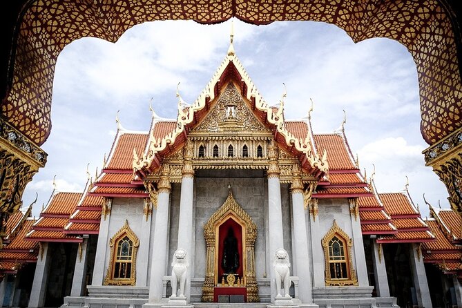 Bangkok Self-Guided Audio Tour - Wat Pho and Wat Arun across the river
