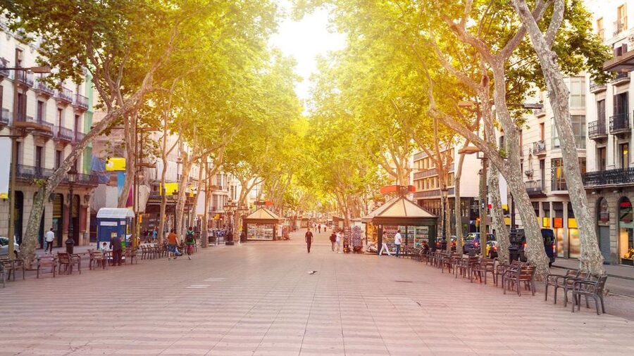 Barcelona Audioguide - TravelMate app for your smartphone - Price, timing, and the value of three years