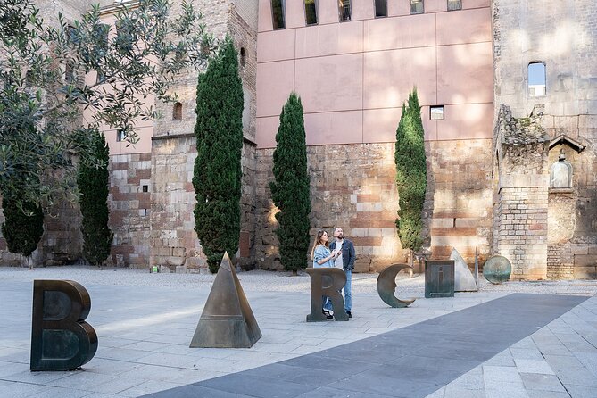 Barcelona Gothic Quarter Self-Guided Tour: Hidden Skull Route - Plaça Nova and the Bishop’s Bridge