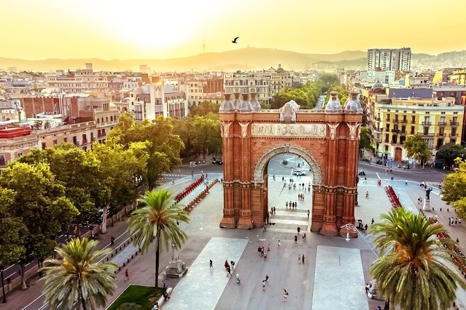 Barcelona Las Ramblas: City Walk with Audio Guide on your Phone - Plaça de Catalunya and the start of the route