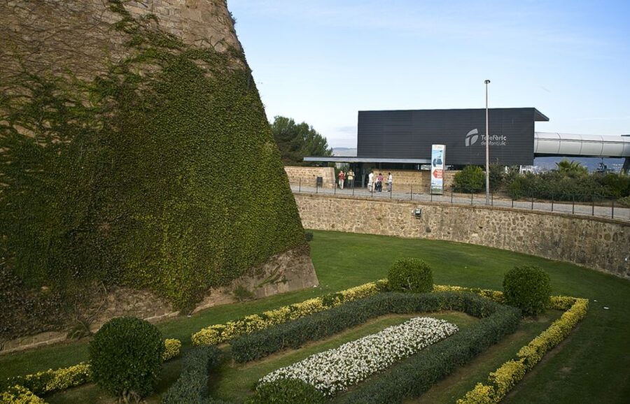 Barcelona: Montjuïc Cable Car Ticket with Audio Guide - Santa Maria del Mar and the city walk