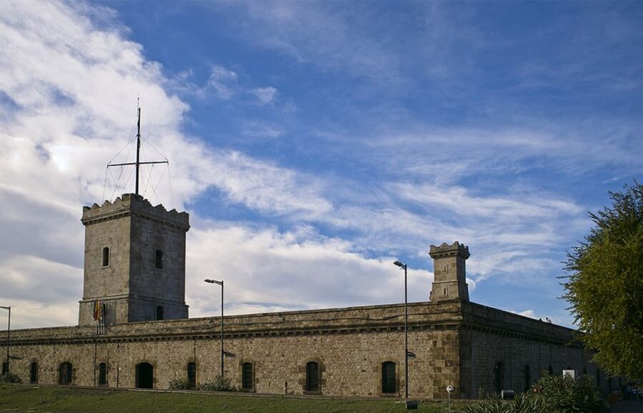 Barcelona: Montjuïc Cable Car Ticket with Audio Guide - Planning the route without a guide