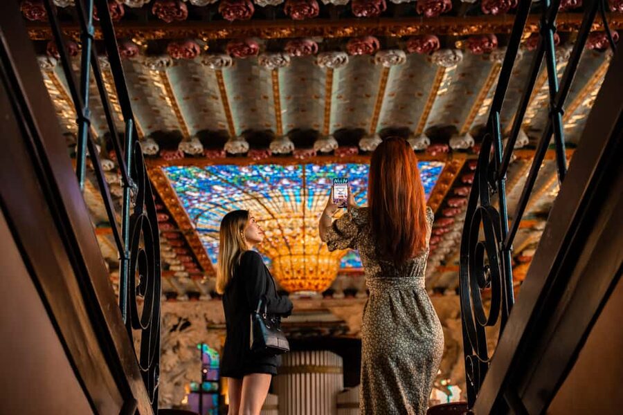 Barcelona: Palau de la Música Self-Guided Tour - What the self-guided format does well