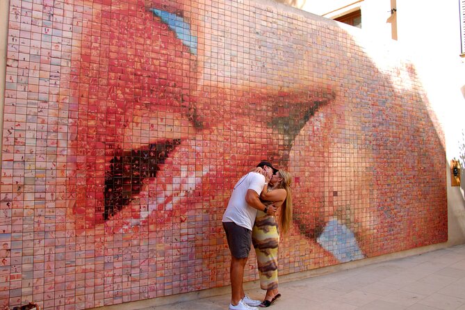 Barcelona's El Raval and the Gothic Quarter: A Self-Guided Audio Tour - El Peto and the city’s public art