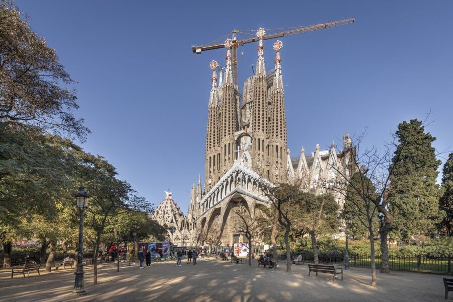 Barcelona: Sagrada Familia Entry Ticket with Audio Guide - Who should book this experience?