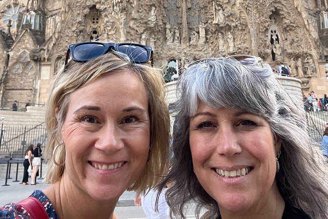 Barcelona Scavenger Hunt and Sights Self-Guided Tour - La Sagrada Família provides the grand finish