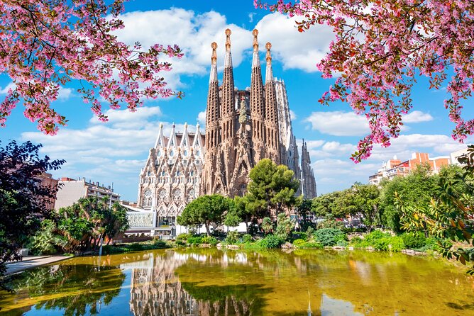 Barcelona Scavenger Hunt and Sights Self-Guided Tour - Casa Amatller: begin with Barcelona’s great façade competition