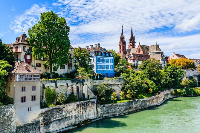 Basel Scavenger Hunt and Highlights Self Guided Audio Tour - The Rathaus is the route’s colorful centerpiece