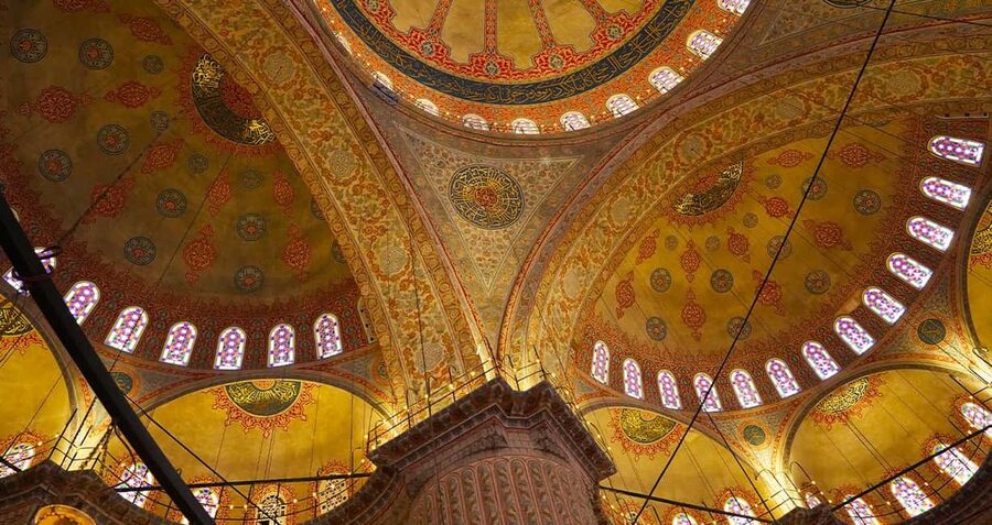 Basilica Cistern Guided Tour & Blue Mosque Audio Guide - Staying after the guide leaves