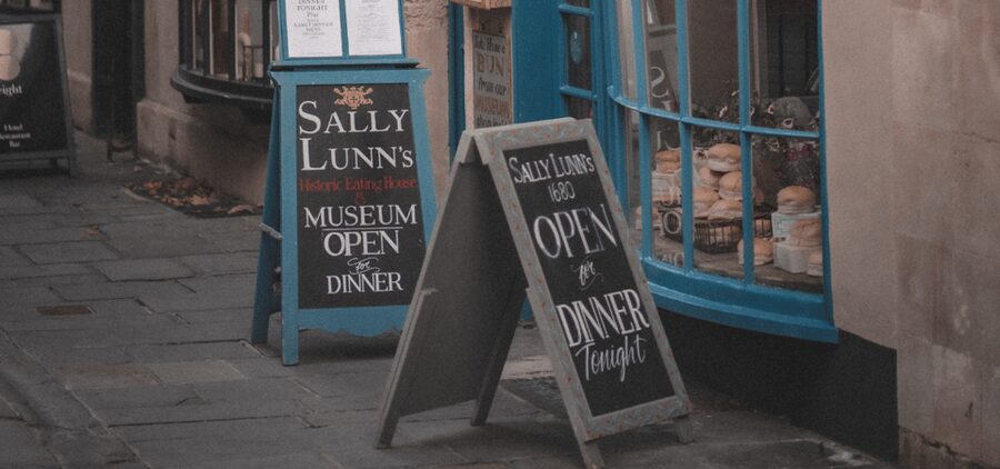 Bath : 2 Hour Historic Walking Tour With An App - What this Bath walking tour really offers