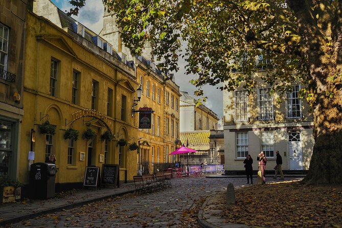 Bath Bridgerton walking tour of filming location with Mobile App - The city’s famous architectural showpiece