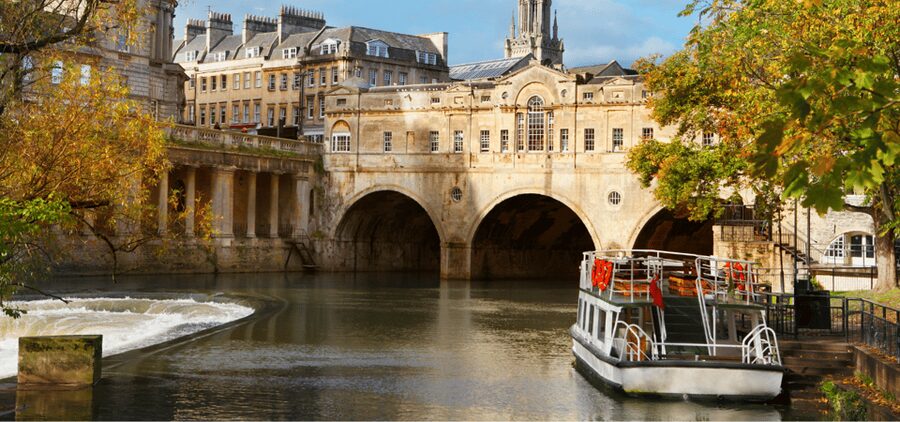 Bath: Bridgeton Walking Tour with an APP - Abbey Green and the city center locations