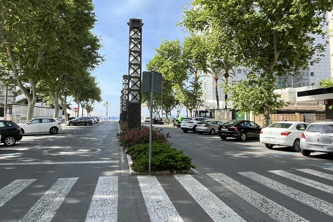 Benidorm Old Town and Beaches Tour and Exploration Game - Practical details that affect your day