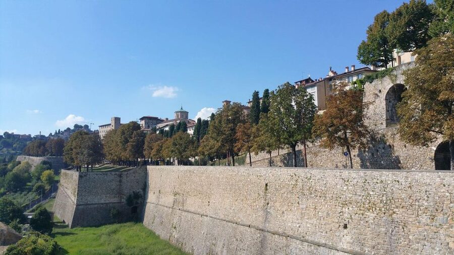 Bergamo Audioguide - TravelMate app for your smartphone - Who should use this guide in Bergamo?