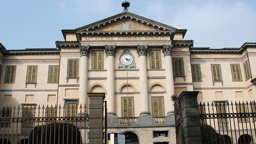Bergamo Audioguide - TravelMate app for your smartphone - Local food, Sentierone, Lazzaretto, and the city introduction
