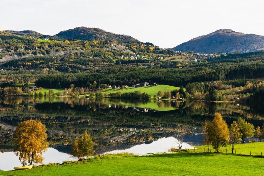 Bergen: Self-Guided Round-Trip Full-Day Excursion - A 10-hour loop from Bergen to the fjords