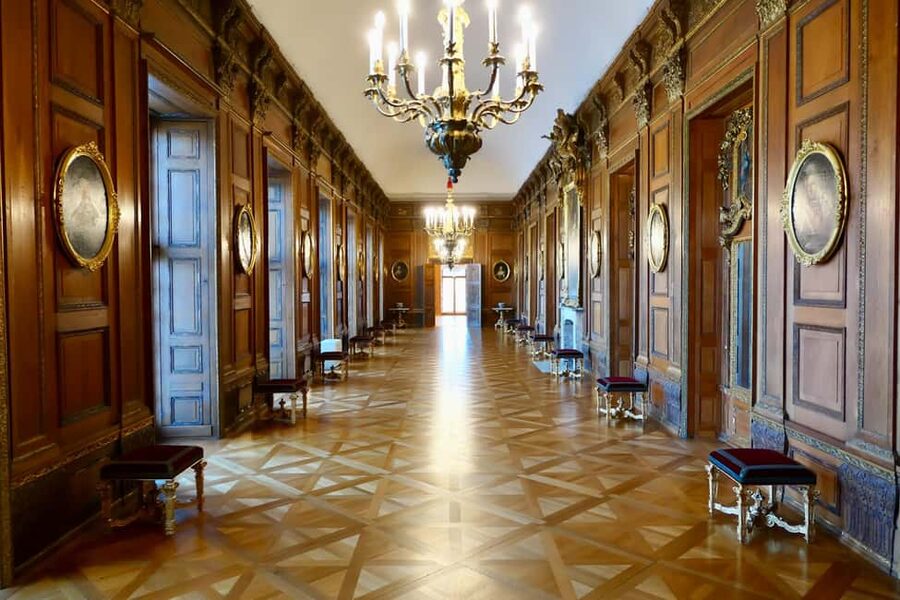 Berlin: Charlottenburg Palace & Gardens Ticket & Audio Tour - The Old Palace and its royal rooms