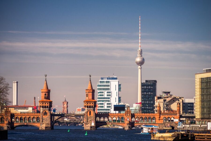Berlin Kreuzberg: Scavenger Hunt Self-Guided Tour - From Viktoriapark toward Berlin’s modern side