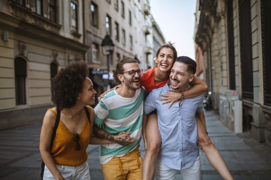 Berlin Kreuzberg: Scavenger Hunt Self-Guided Tour - Timing, distance, and what to pack