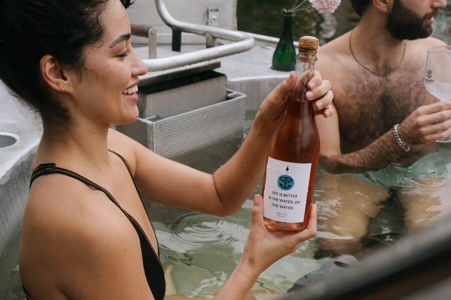 Berlin: Self-drive hot tub boat experience - The captain’s seat is easier than it sounds