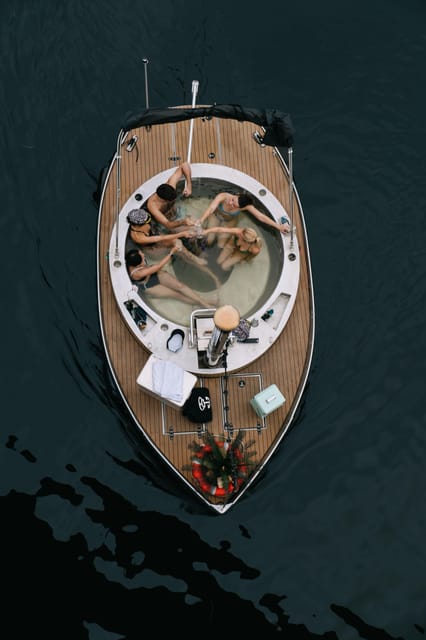 Berlin: Self-drive hot tub boat experience - What you do on the Spree