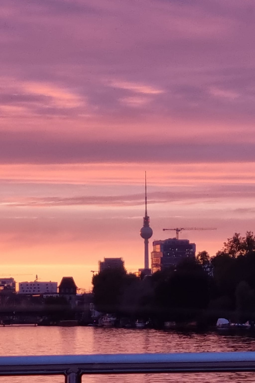 Berlin: Solar Powered Sunset Catamaran Cruise & Audio Guide - From Oberbaum Bridge to the East Side Gallery