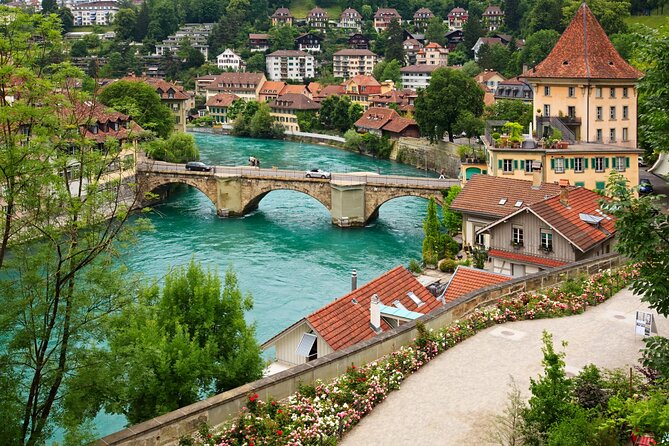 Bern Scavenger Hunt and Highlights Self Guided Audio Tour - The Old City rewards a slower pace