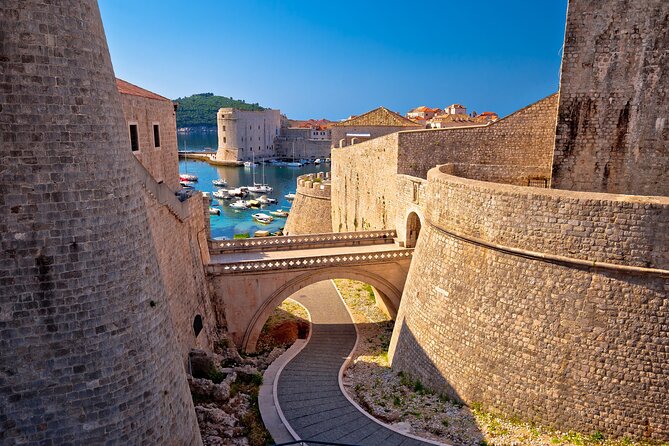 Beyond the Walls: A Historical Dubrovnik Audio Tour - Luža Square, the Clock Tower, and Gundulić’s market