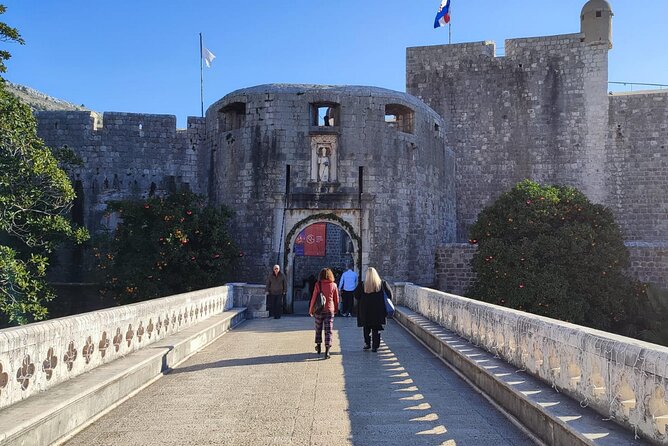Beyond the Walls: A Historical Dubrovnik Audio Tour - How the VoiceMap format affects your day