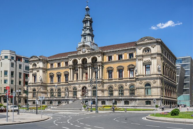 Bilbao Scavenger Hunt and Highlights Self Guided Audio Tour - Starting in Doña Casilda Iturrizar Park