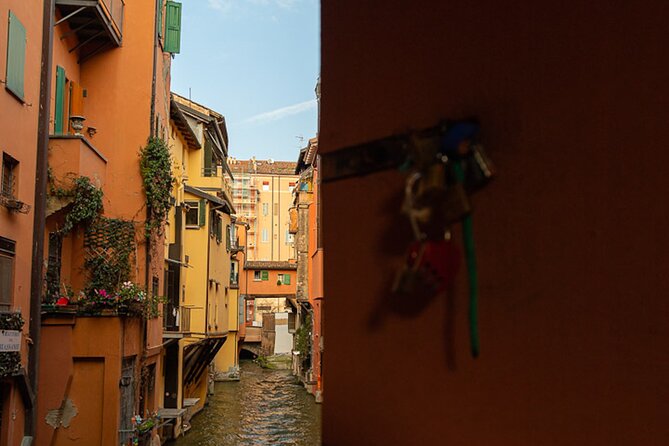 Bologna: A Self-Guided Audio Tour from Porta Galliera to Le Tre Frecce - Piazza della Mercanzia and the Three Arrows