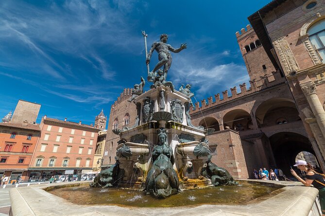 Bologna: City Walk with Audio Guide in 7 Languages on your Phone - How much time should you allow?