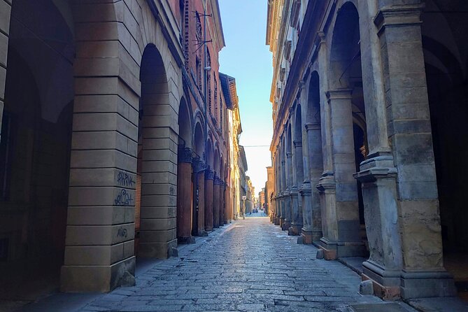 Bologna Murder Mystery: Self-Guided City Quest - Montagnola, the cathedral, and the final approach