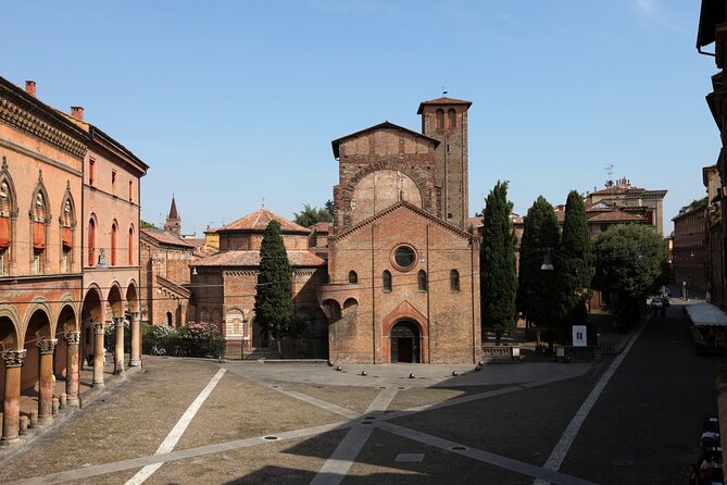 Bologna's Ancient and Recent History: A Self-Guided Audio Tour - The Roxy Bar and Bologna’s modern side