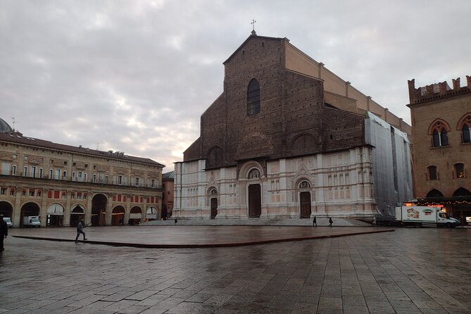 Bologna's Ancient and Recent History: A Self-Guided Audio Tour - Piazza Galvani and electrified frogs