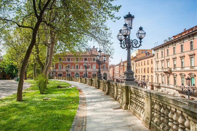 Bologna Scavenger Hunt and Highlights Self Guided Audio Tour - Bologna by puzzle, not by timetable